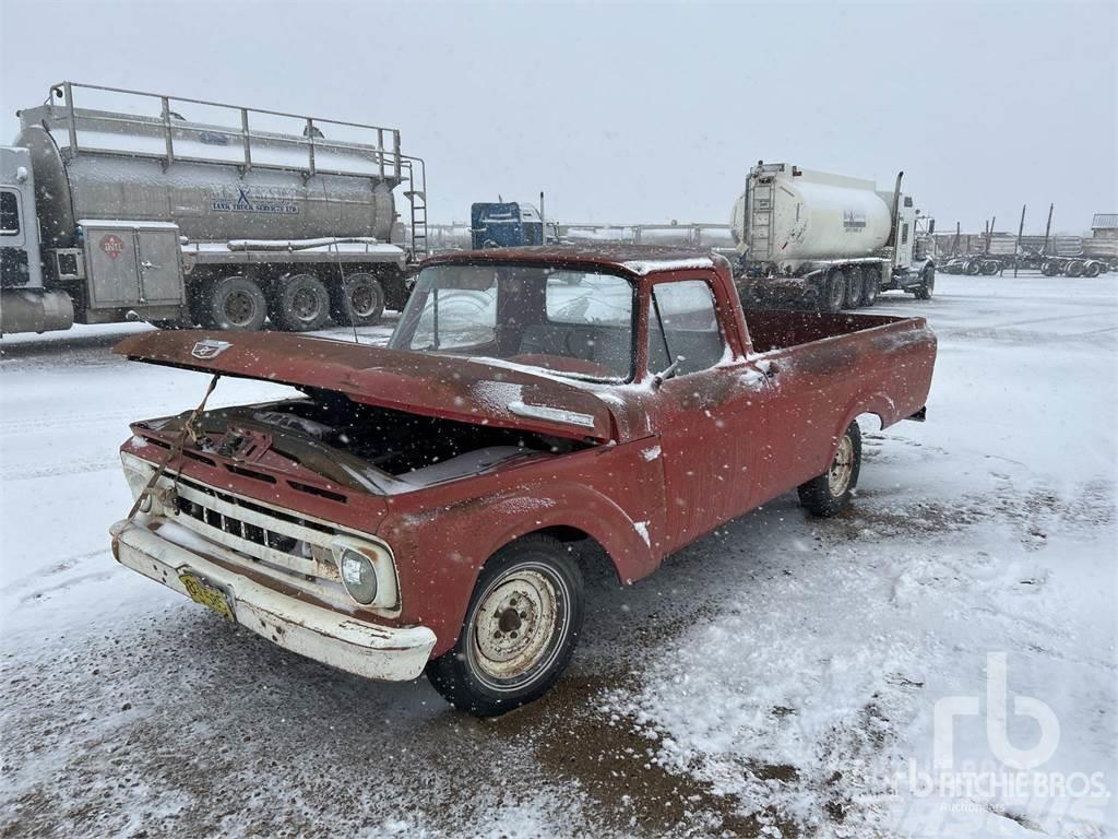 Ford F100 Utilitaire benne