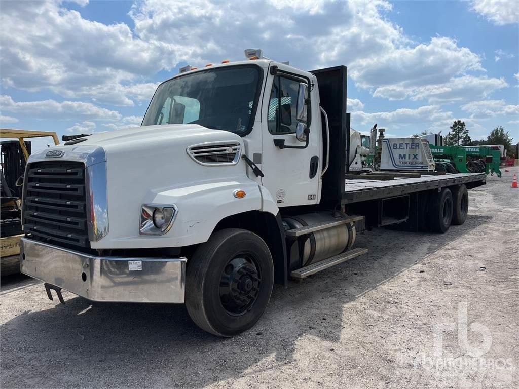 Freightliner 114SD Camion plateau