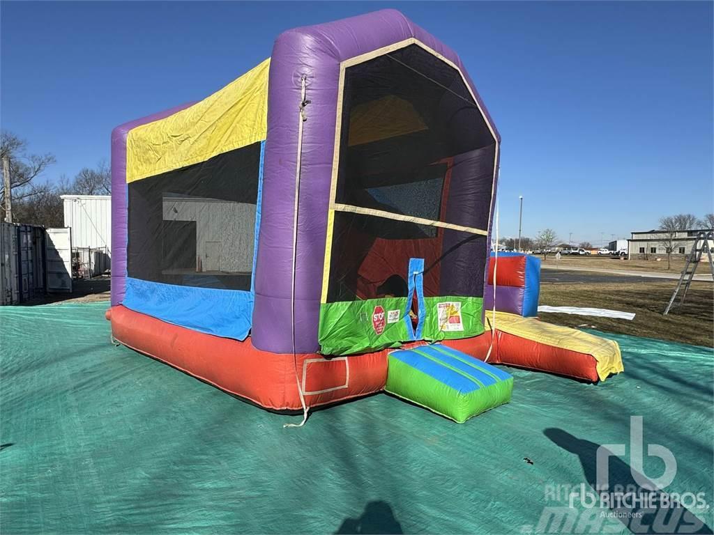  Inflatable Wacky Bounce House Autre