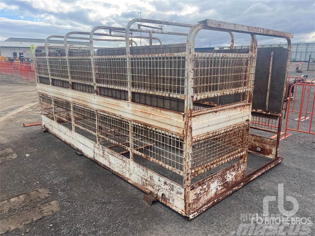  Livestock Crate Autre camion