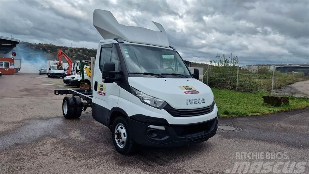 Iveco Daily 35C16 Chassis and suspension