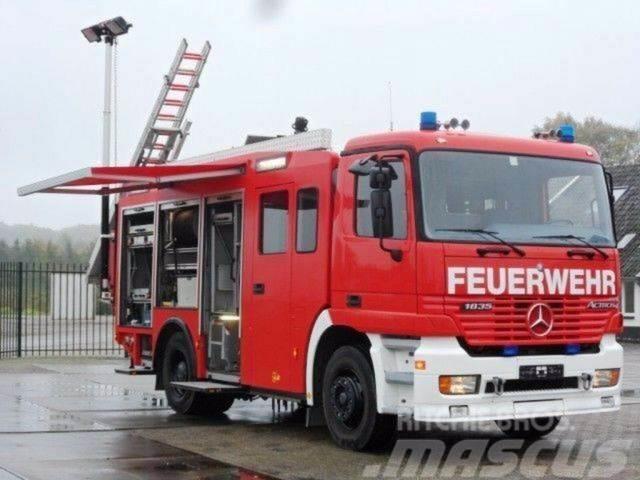 Mercedes-Benz ACTROS 1835 Feuerwehr 2080 L Fire Unit !! Camion de pompier