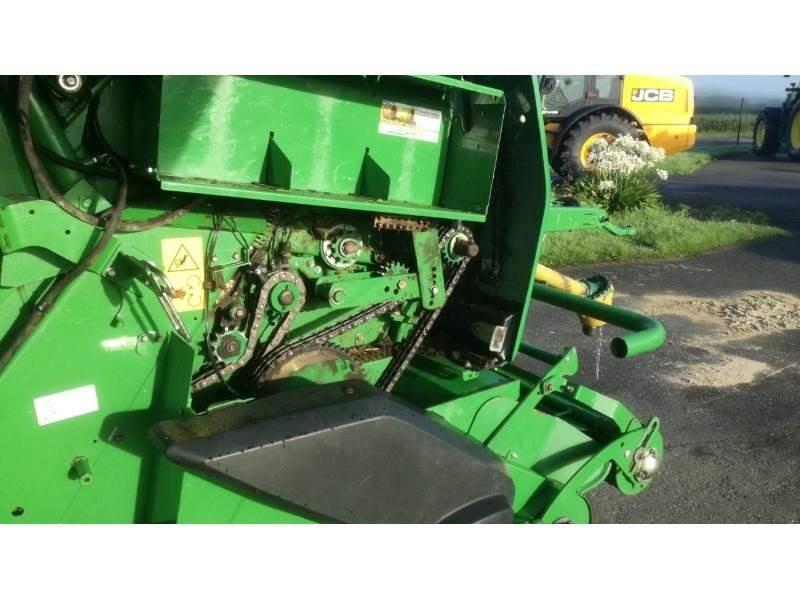John Deere 864 Presse à balle ronde