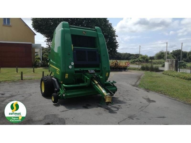 John Deere 864 Presse à balle ronde