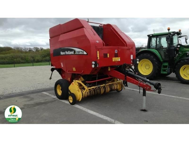 New Holland BR750 Presse à balle ronde