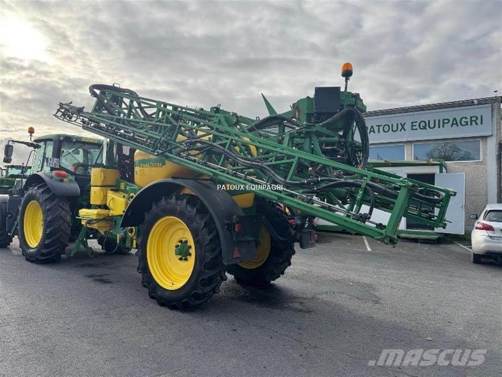 John Deere 832 Pulvérisateurs traînés