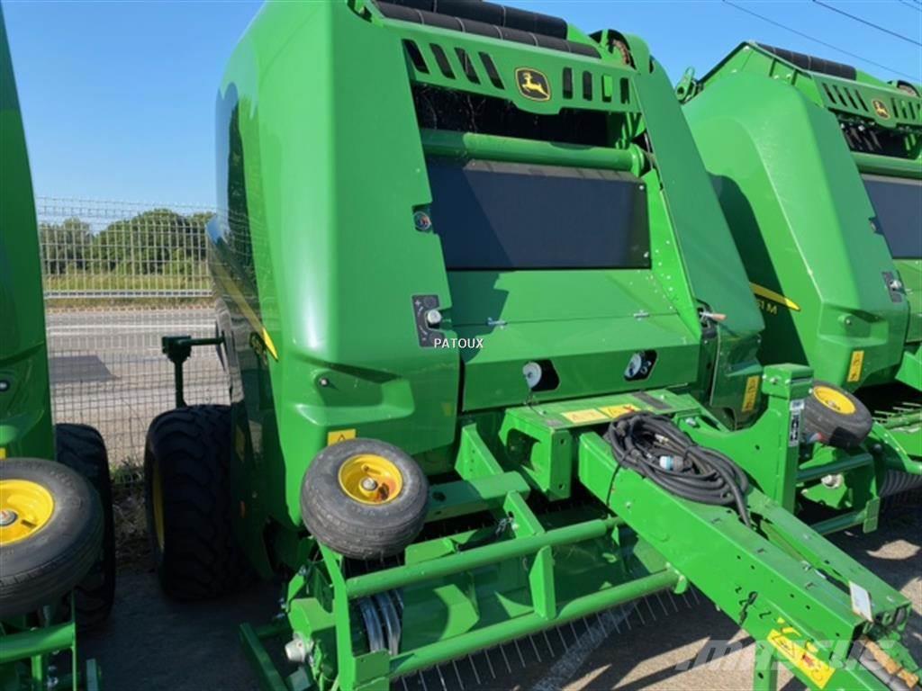 John Deere V451G Presse à balle ronde