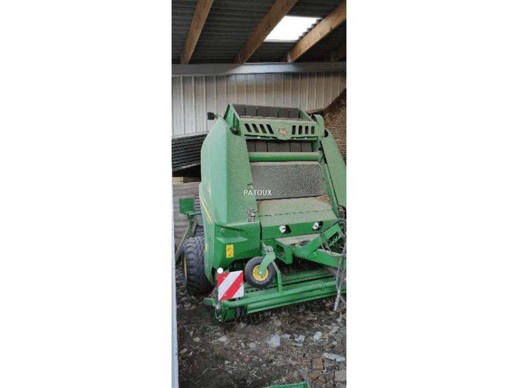 John Deere V461M Presse à balle ronde