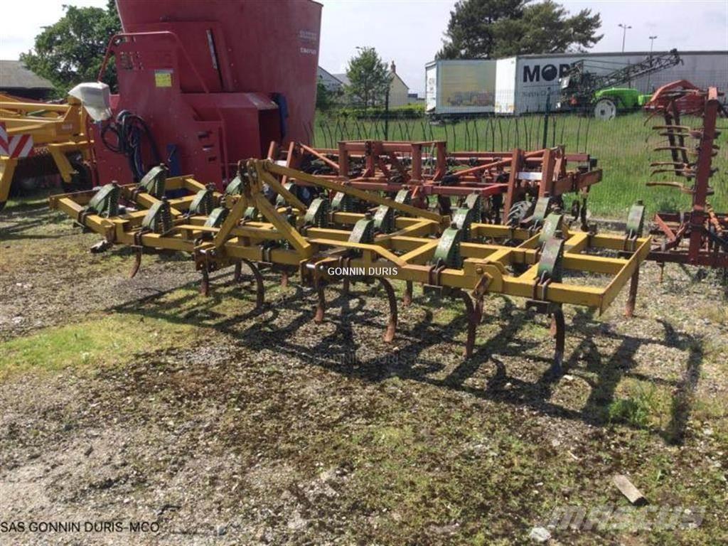  Lachaud Décompacteur, sarcleur