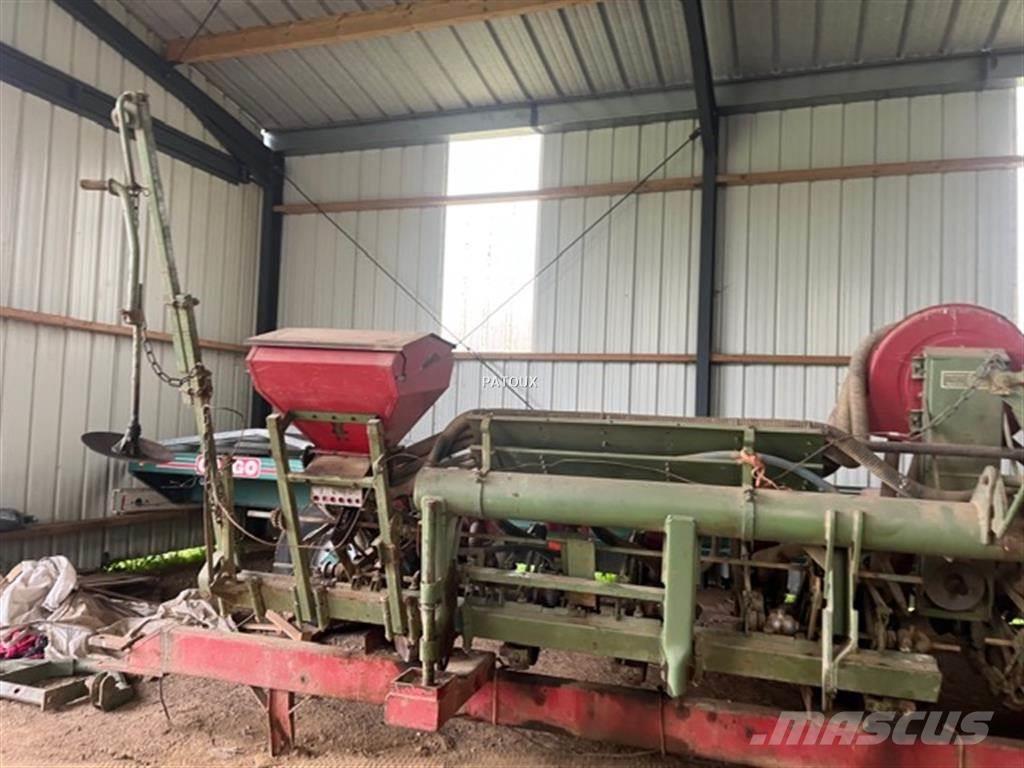 Nodet PNII 12R Semoir