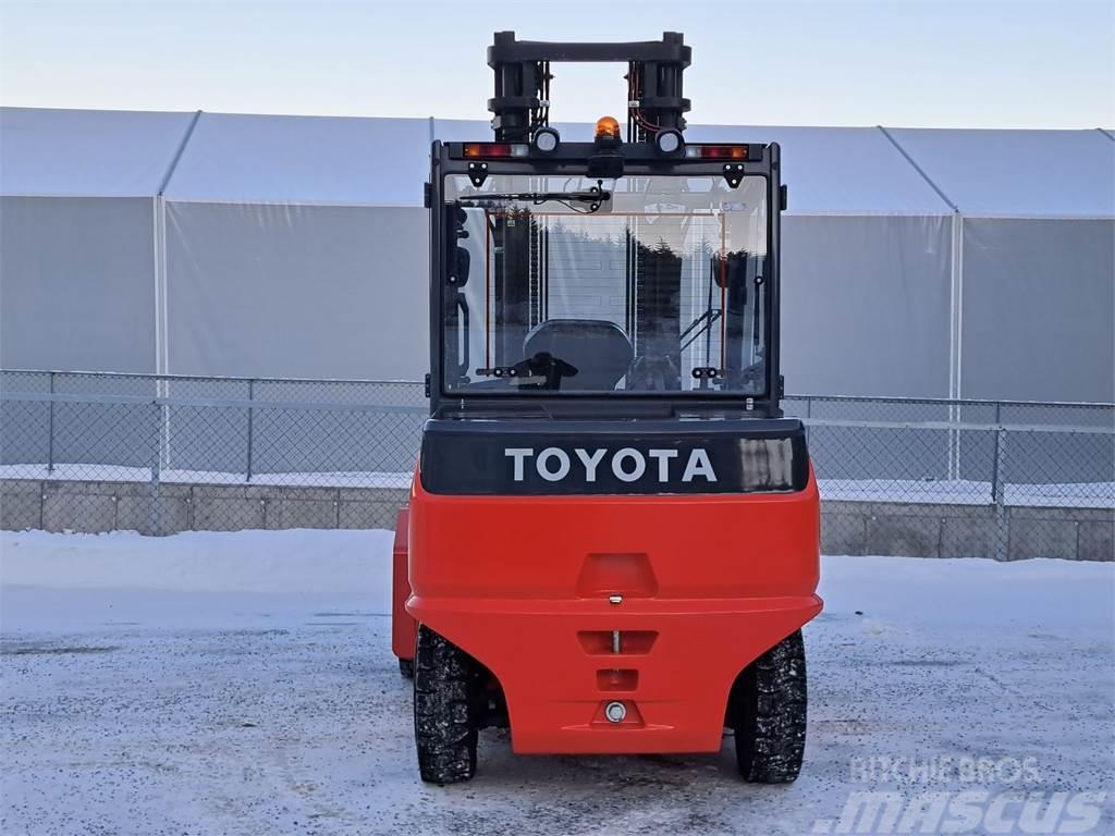 Toyota 8FBMHT70 Chariots élévateurs électriques