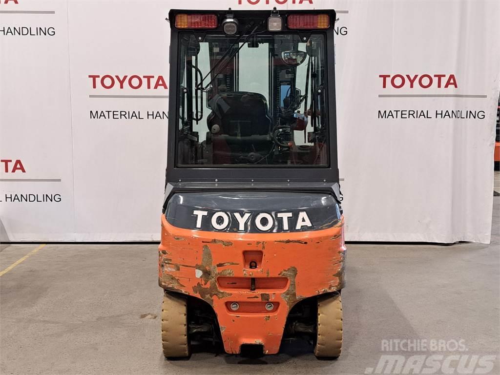Toyota 8FBMT25 Chariots élévateurs électriques