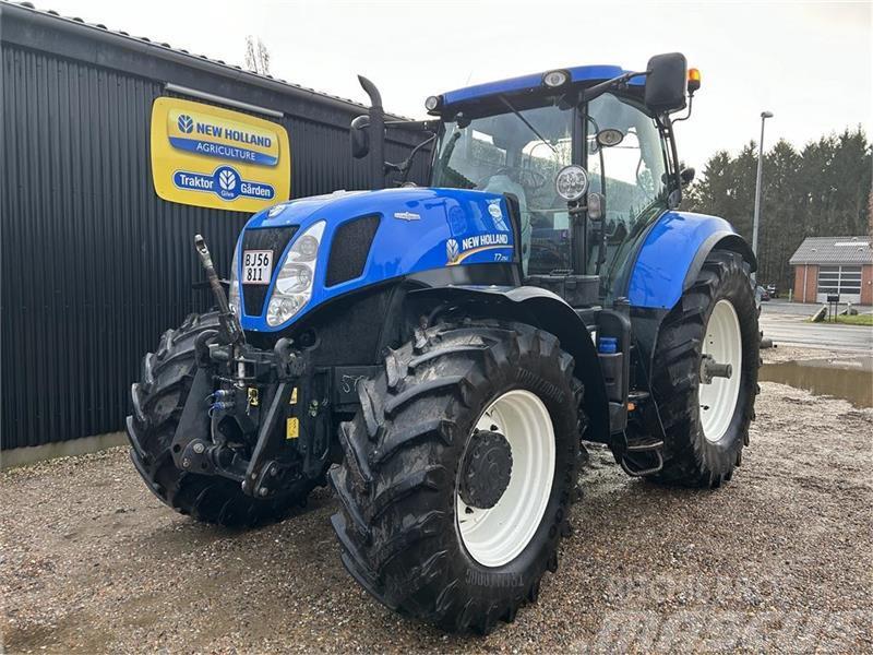 New Holland T7.250 AUTO COMMAND Affjedret foraksel + front PTO Tracteur