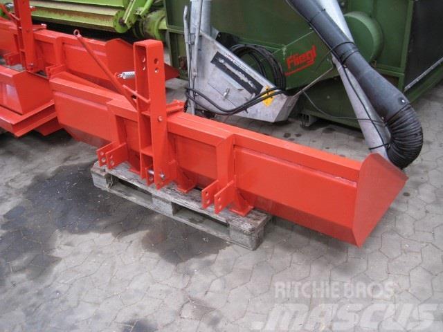  - - - 2 mtr bagtipskovl Autres équipements pour tracteur