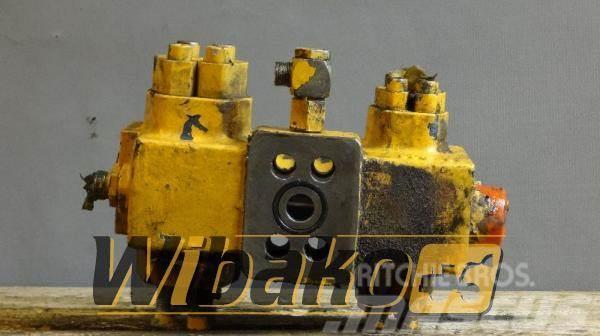 Liebherr Cylinder valve Liebherr R942 Autres accessoires