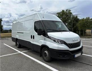 Iveco Daily 35S18 (3D)