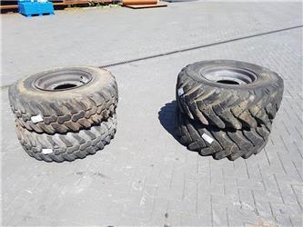 Ahlmann AS50-Solideal 12.5-18-Dunlop 12.5R18-Tire/Reifen