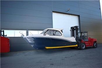 Kalmar DCE150-6 Marine Forklift For Boat Handling