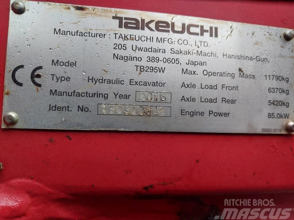 Takeuchi TB295W Pelle sur pneus