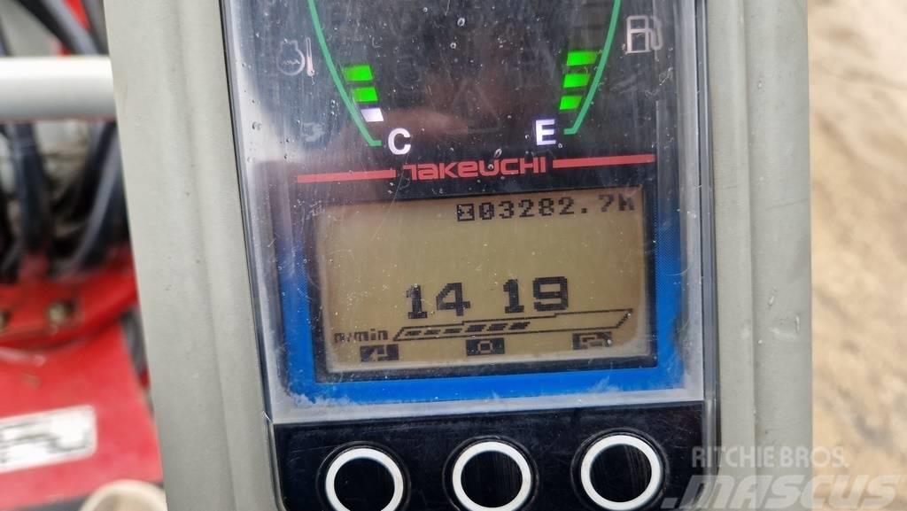Takeuchi TB225 - POWERTILT - 3X BUCKETS - 2019 YEAR Mini pelle < 7t