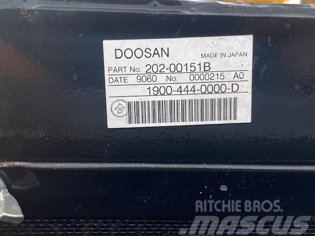 Doosan DX420, DX480, DX520 CHŁODNICA Radiateurs