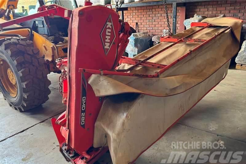 Kuhn GMD 280 Stripping For Spares Autre camion