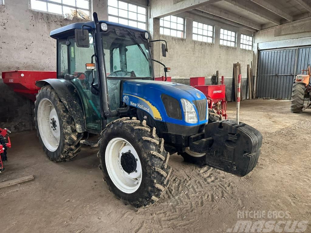New Holland T 4030 Tracteur