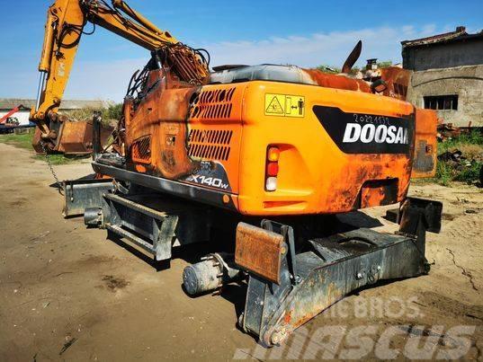 Doosan DX 140W undercarriage Châssis et suspension