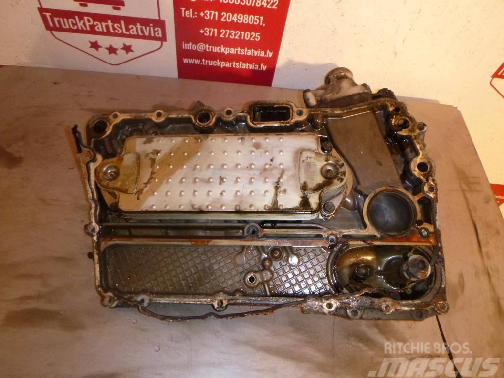 Scania R440 RADIATOR WITH COVER 2001484/1543688 Moteur