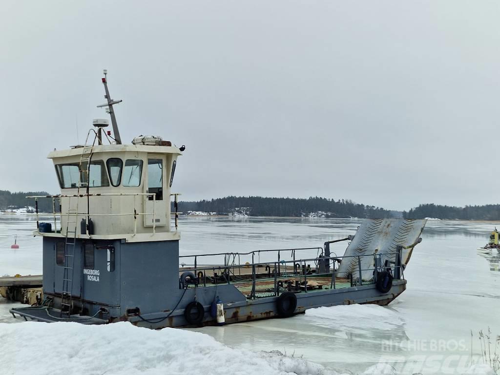  Transport vessel 11,9x4x1m Bateaux de travail, barges et pontons