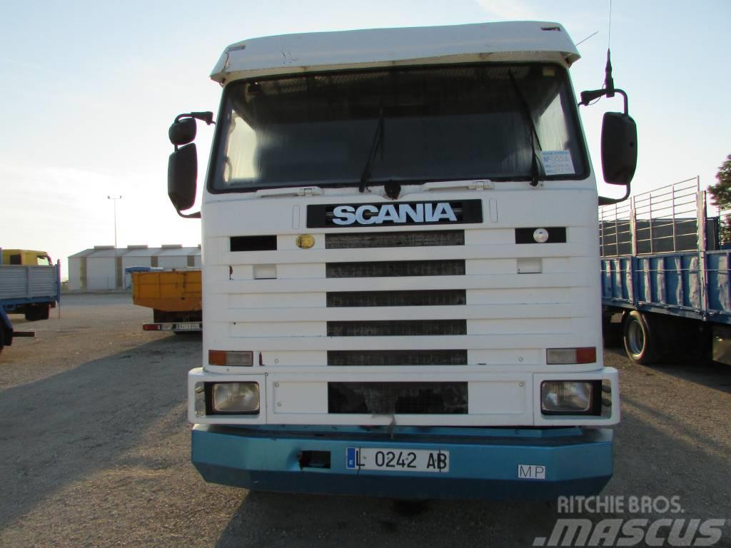 Scania 143 420 6X2 BASCULANTE Camion à rideaux coulissants (PLSC)