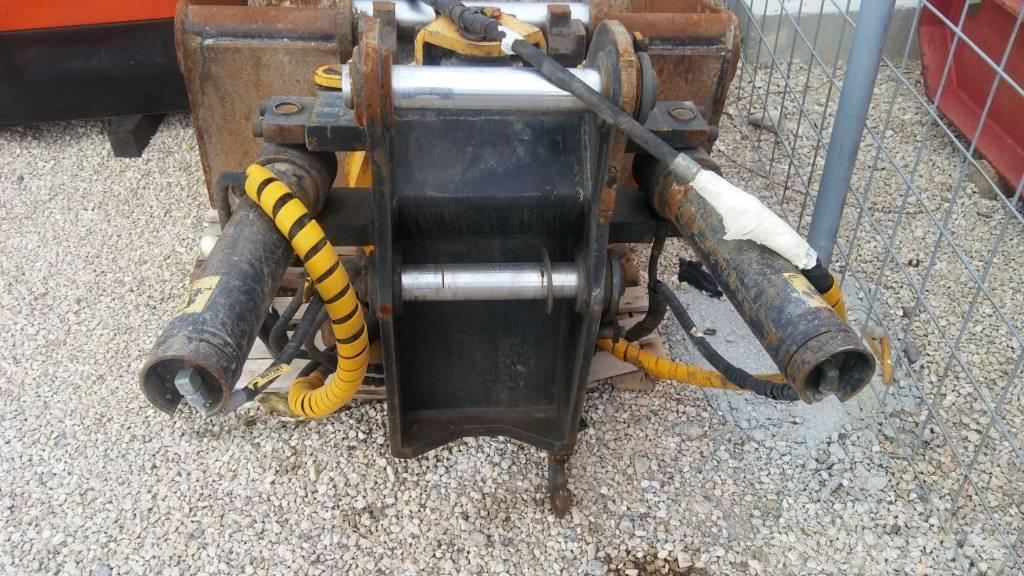 Engcon ROTORTILT EC 20 and ditch cleaning bucket 17-24t Attache rapide pour godet