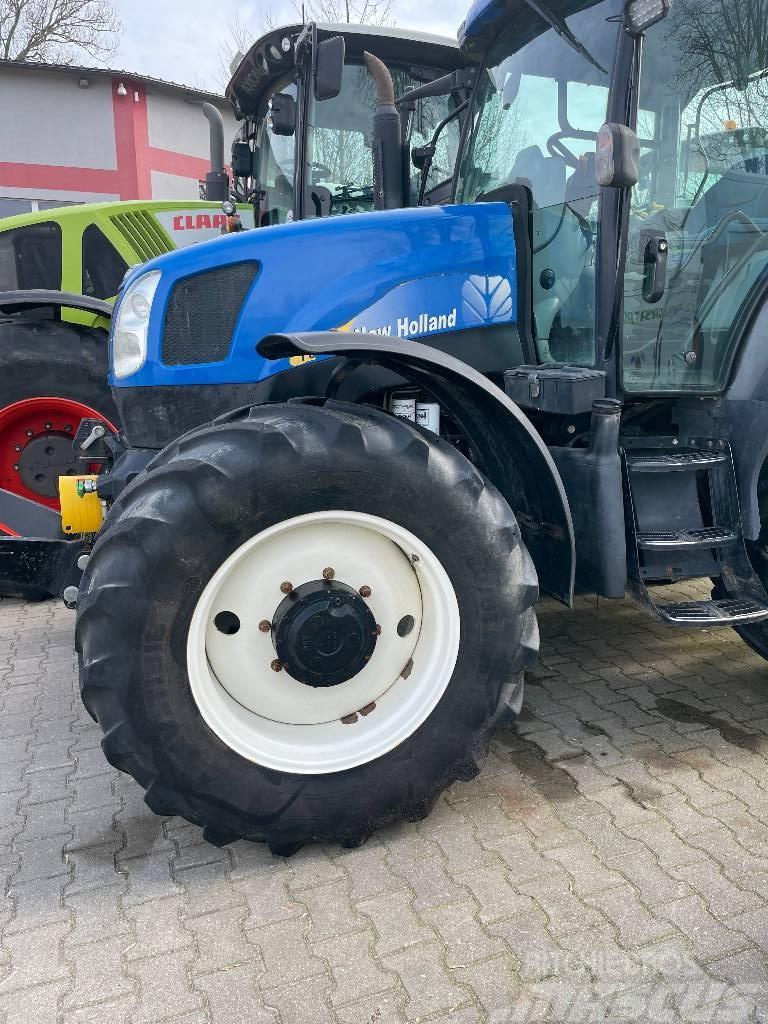 New Holland T 6040 Tracteur