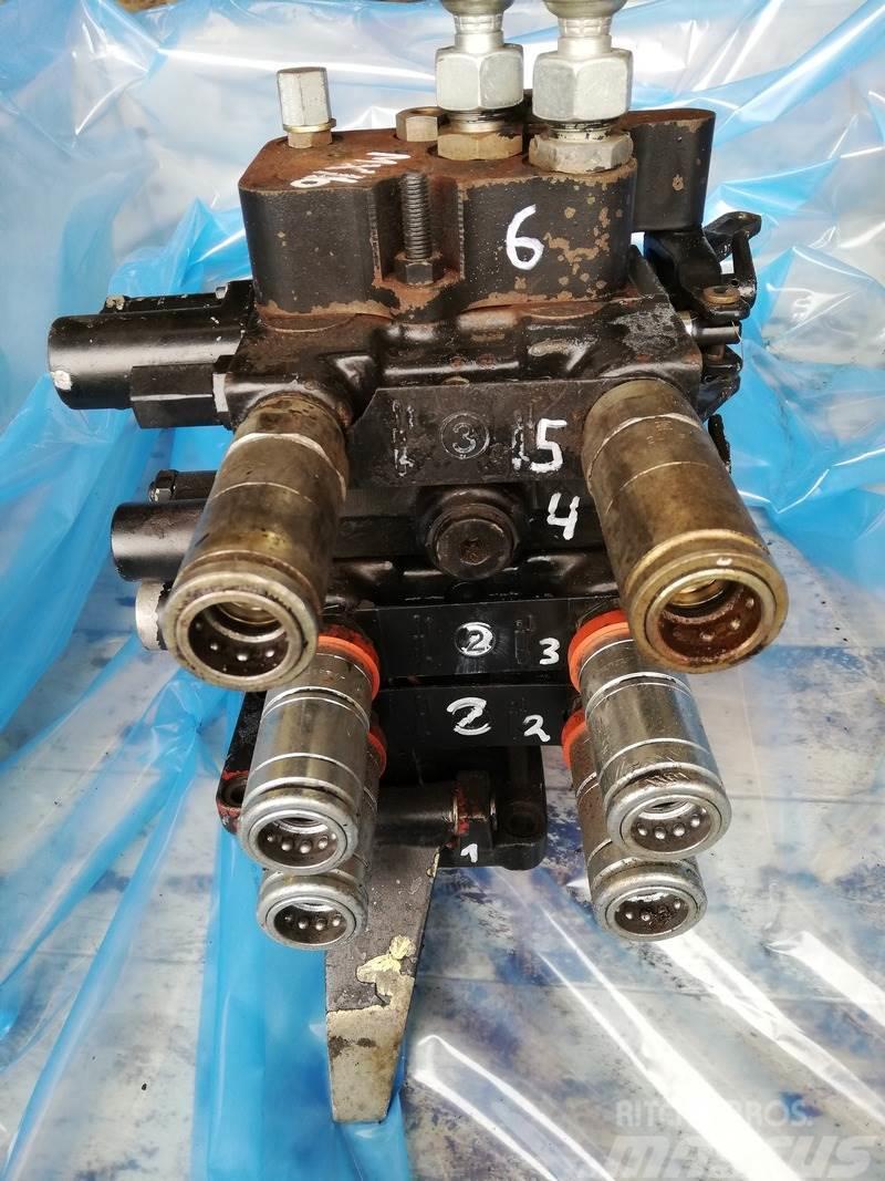 Case IH MX110 Power Beyond valve Hydraulique