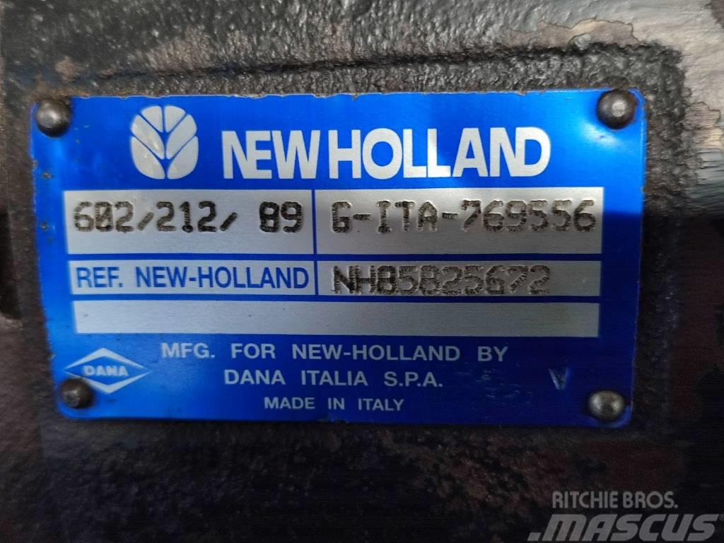 New Holland NEW HOLLAND LM 435 steering assist cylinder Châssis et suspension