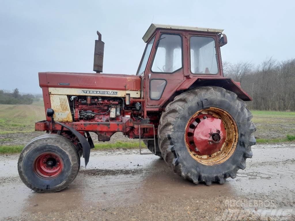 International FARMLL 966 og 946 4 WD Tracteur