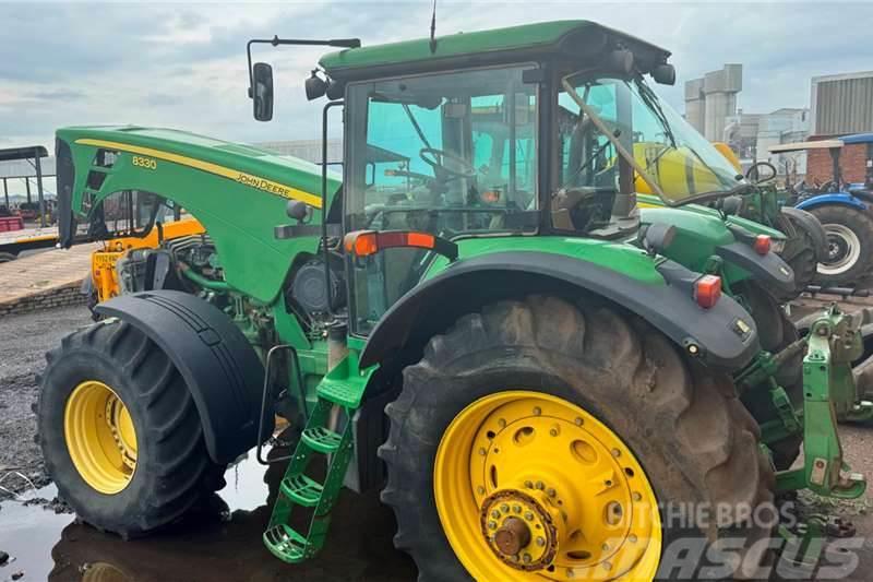 John Deere JD 8330 +Now Stripping For Spares Tracteur