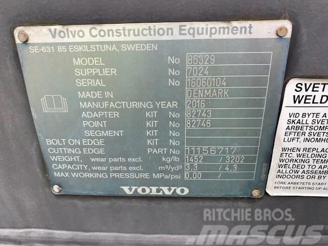 Volvo 3.0 m Schaufel / bucket (99002538) Godet