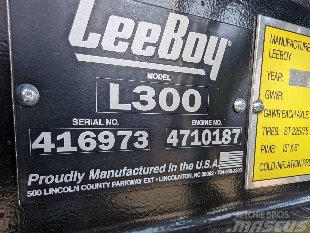 LeeBoy 300T Accessoires pour matériels travaux routiers