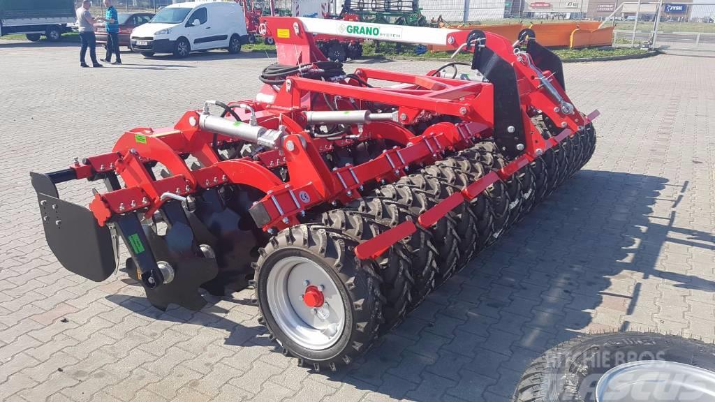 Grano System SHOP  4,0m disc harrow tires roller / Herse