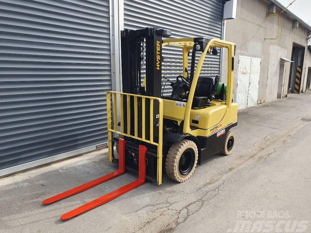Hyster H2,5FT Chariots GPL