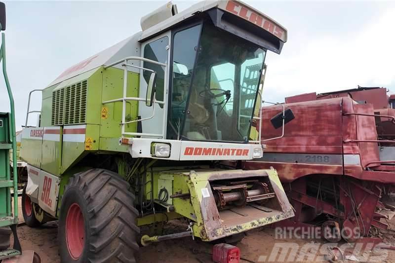 CLAAS Dominator 98SL Now stripping for spares. Autre camion