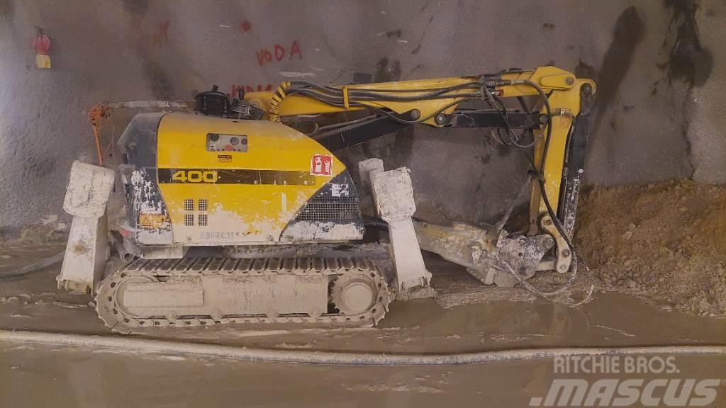 Brokk Excavator B 400 Pelle sur chenilles