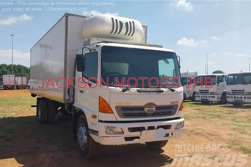 Hino 500, 1626, WITH INSULATED BODY & TRANSFRIG MT450 Autre camion