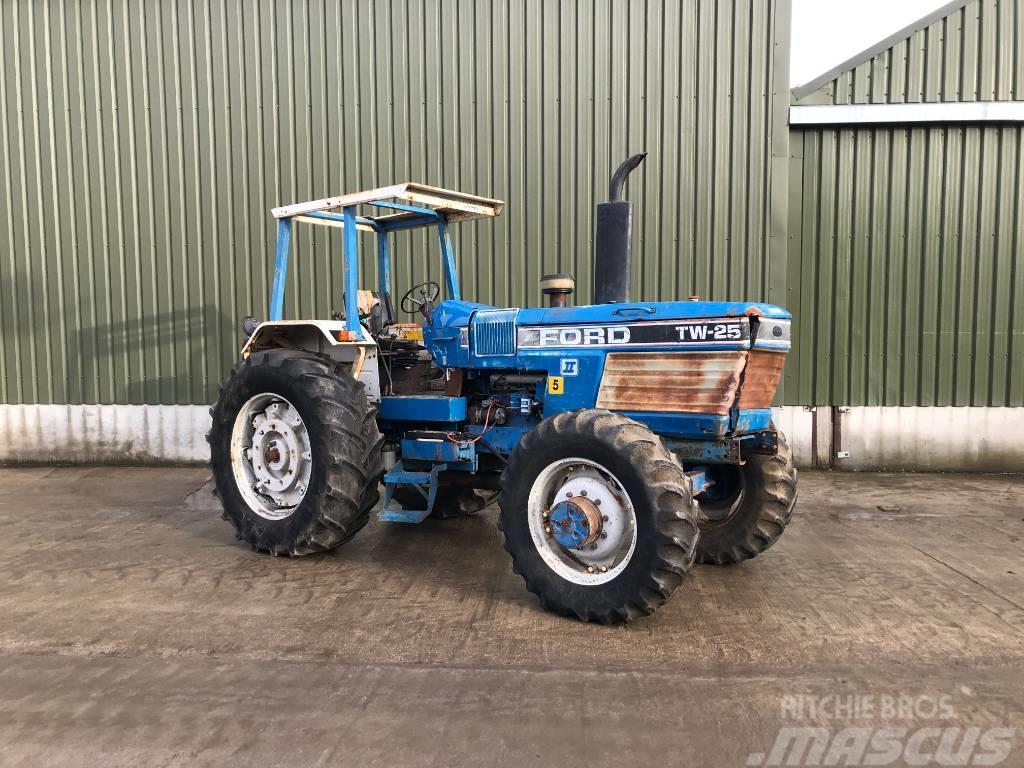 Ford TW 35 II Tracteur