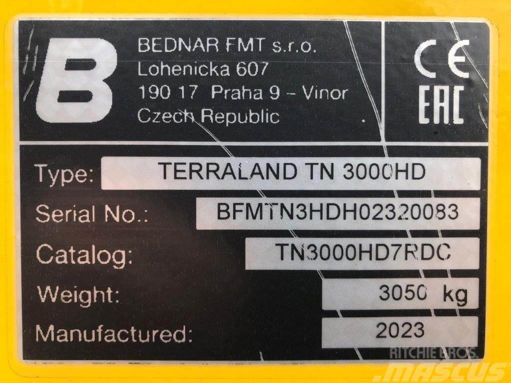 Bednar TERRALAND TN 3000 HD7R Déchaumeur, cultivateur