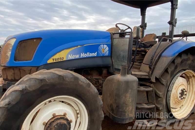 New Holland NH 6050 Stripping For Spares Tracteur