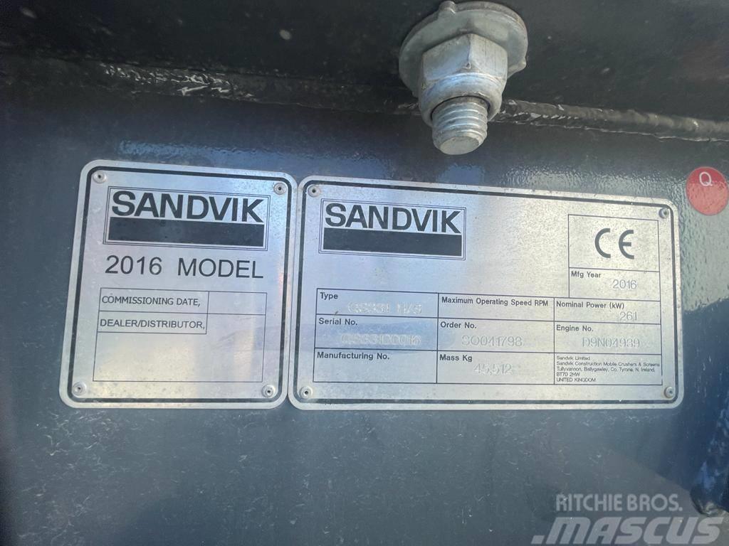 Sandvik QS331HS Concasseur mobile