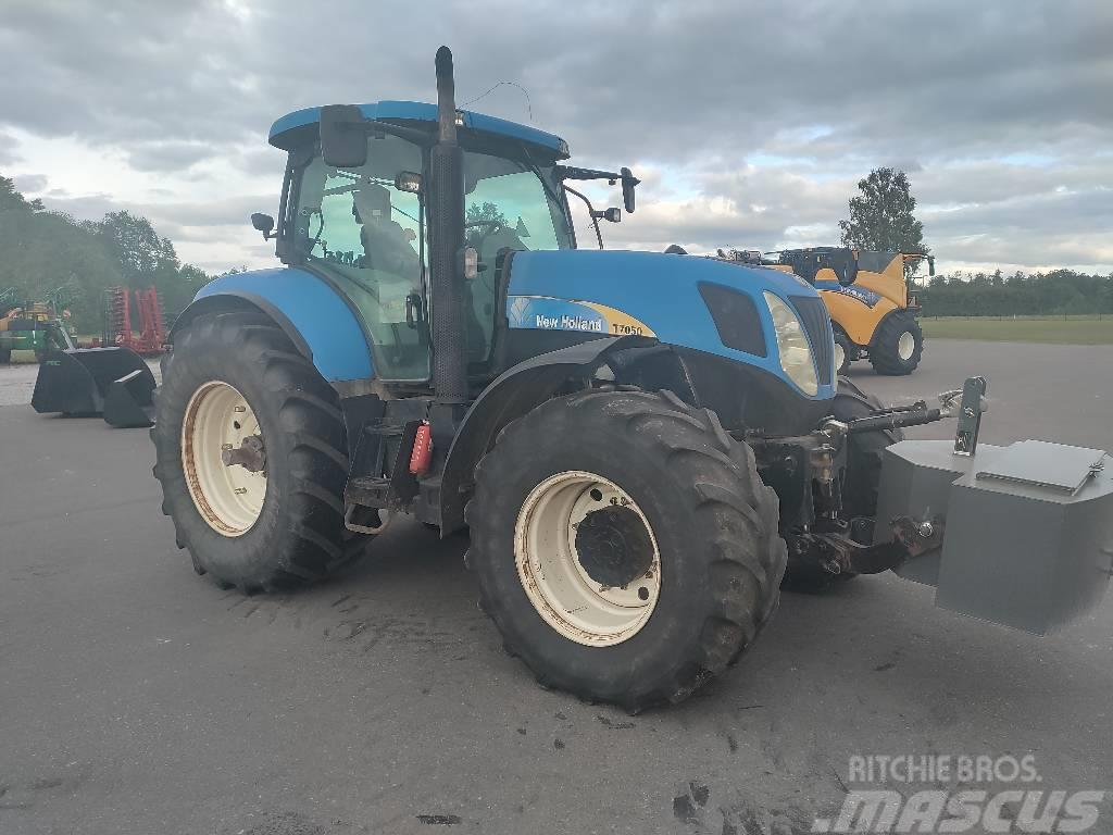 New Holland T 7050 PC Tracteur