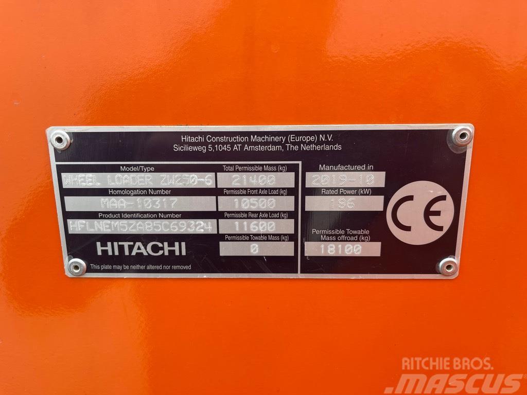 Hitachi ZW 250-6 Chargeuse sur pneus